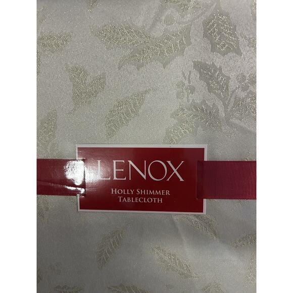 LENOX Holly Shimmer 52”x‎ 70”Tablecloth Cream Gold Shimmer Holly Leaves New - Picture 3 of 5